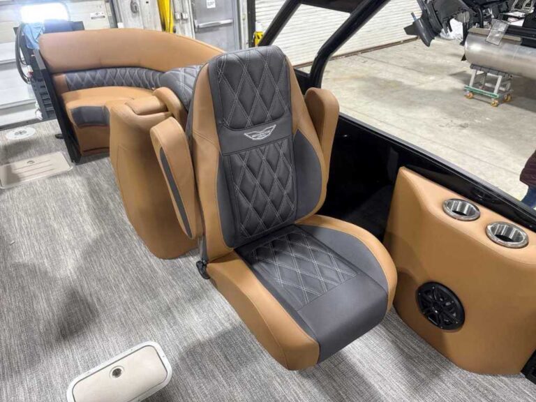 2026 Bennington 25QSRA - ESP+ - Arch - Blackout US-ETWC6895L526 [photo 19]